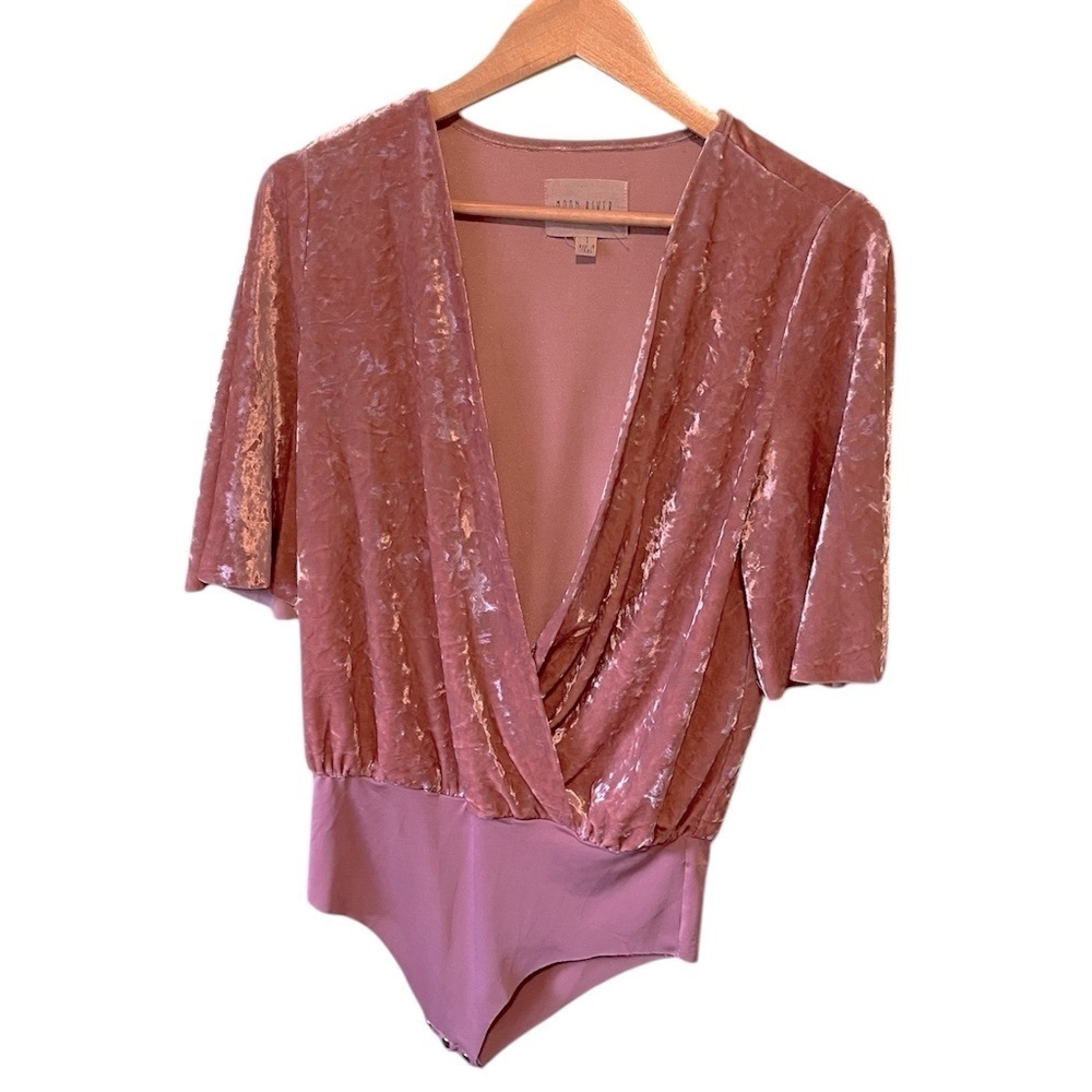 Anthropologie Moon River Body Suit Top Crushed Velvet in Rose Pink Small